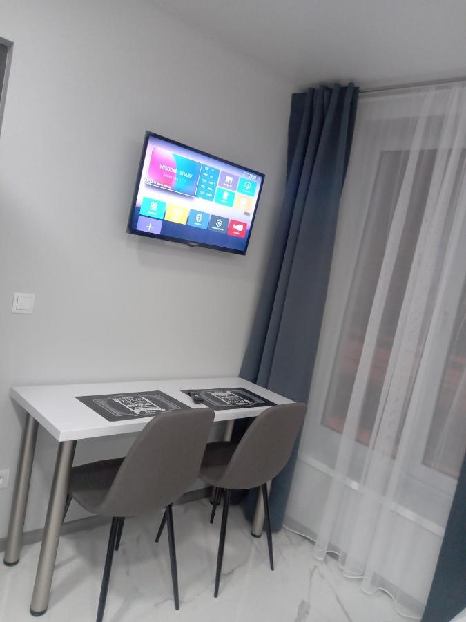 New Apartments Vip 3 リヴィウ エクステリア 写真