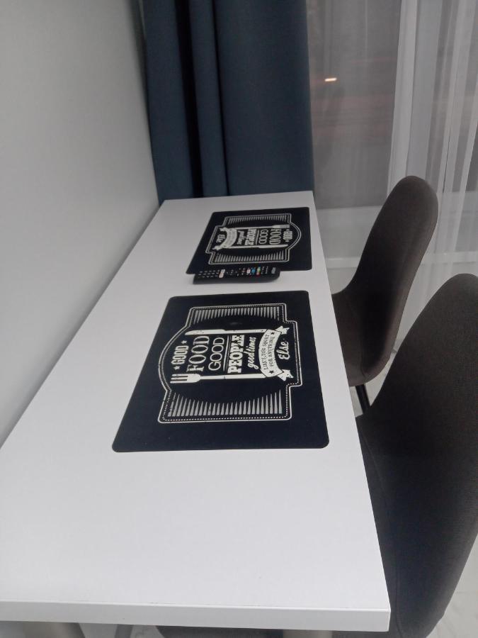 New Apartments Vip 3 リヴィウ エクステリア 写真